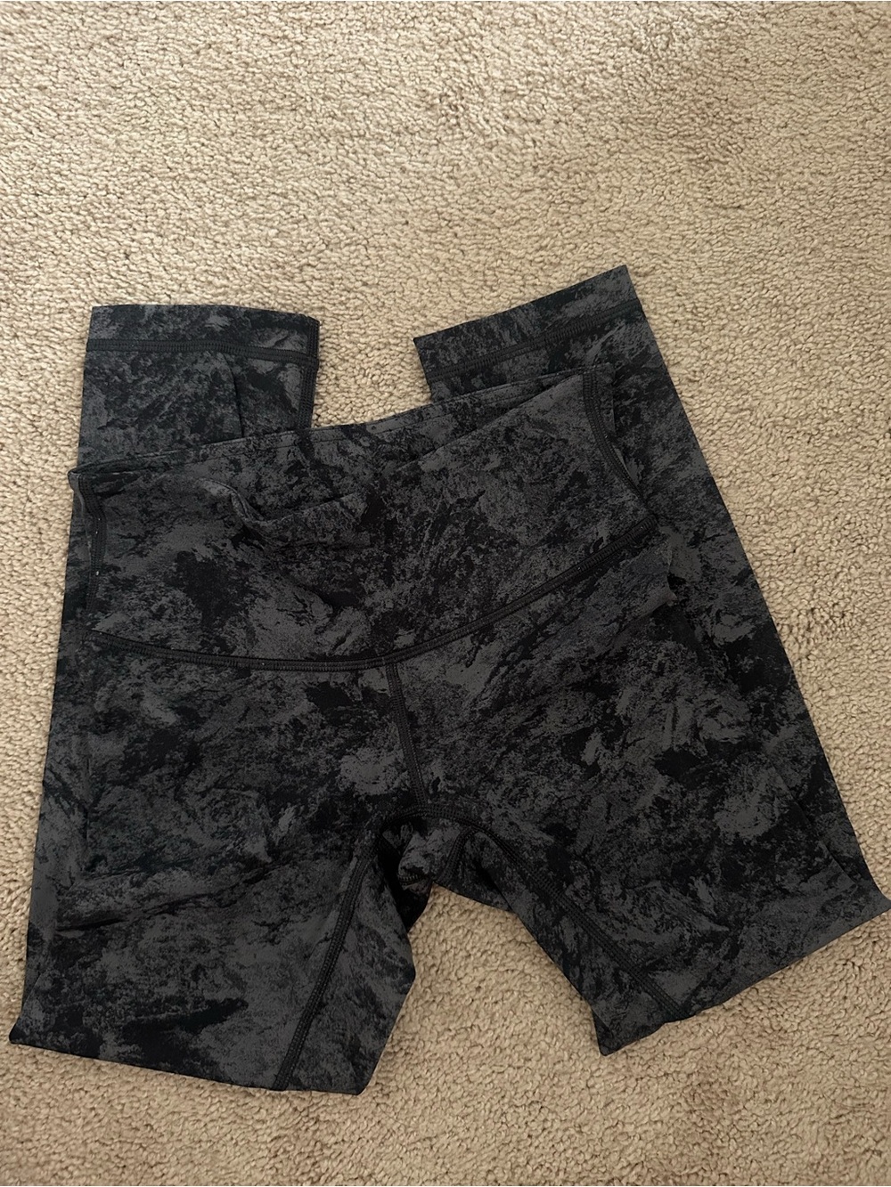 lululemon athletica Black Marble-Print Womens Legging Shorts